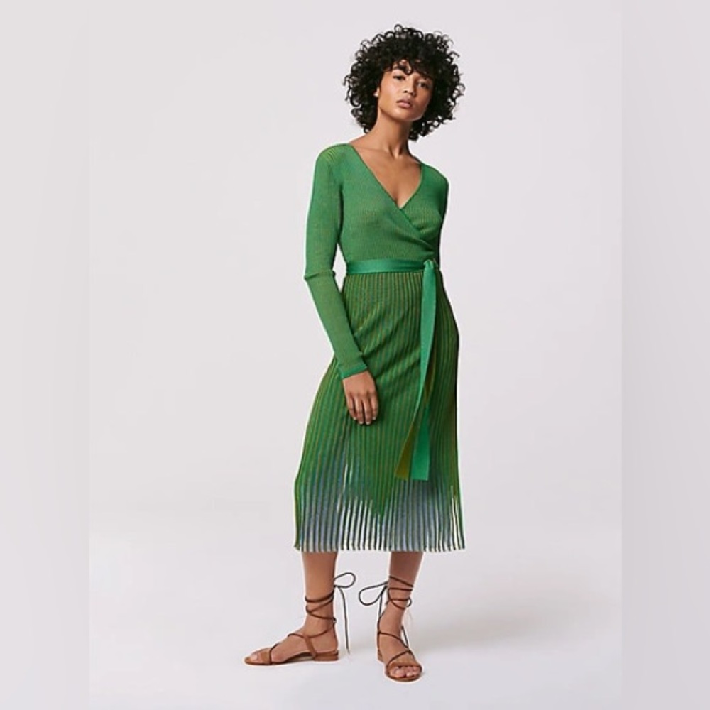 DIANE VON FURSTENBERG Dara Ribbed-Knit Midi Wrap Dress size xxs.